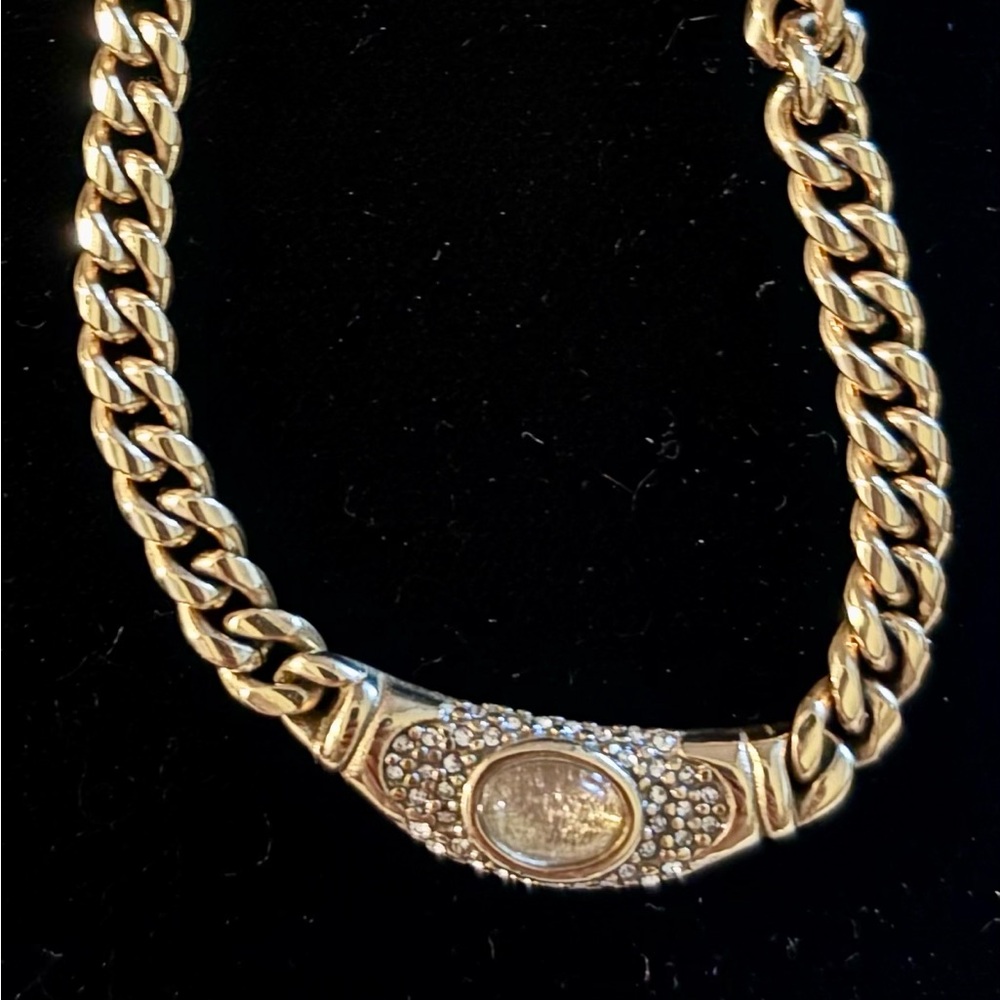 Raena Stones Bella Necklace with natural clear quartz stone. - Picture 2 of 3